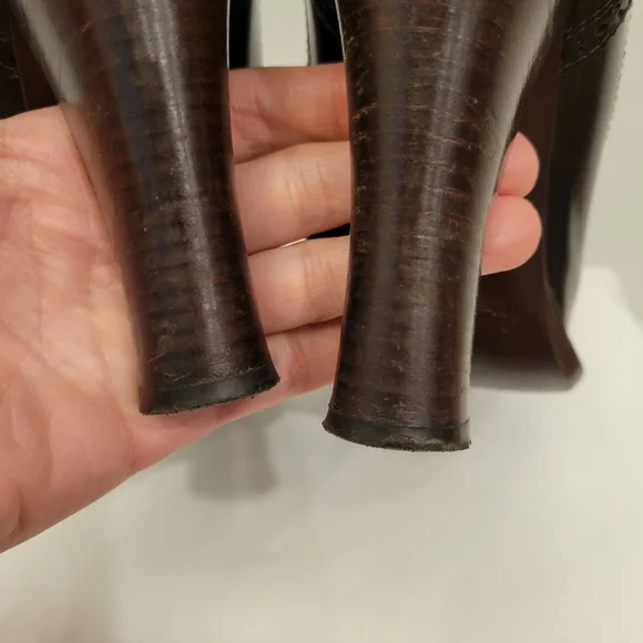 Yves Saint Laurent Black Leather Wingtip Pumps Size 40.5/ 10 - Picture 9 of 11